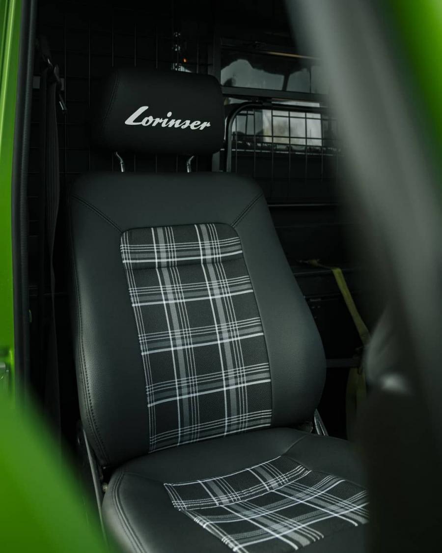 Интерьер Puch 230GE Cabrio Lime Green by Lorinser 2019 года  (фото 9 из 9)